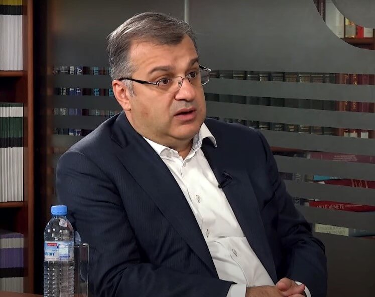 Executive Director of The FUTURE ARMENIAN Development Foundation Artak Apitonian's interview to CivilNet (in Armenian)